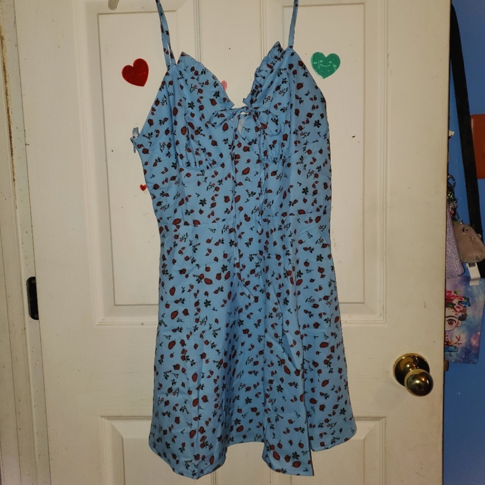 5 for $25 | NWOT Strawberry Print Spaghetti Strap Thin Sundress Mini Dress